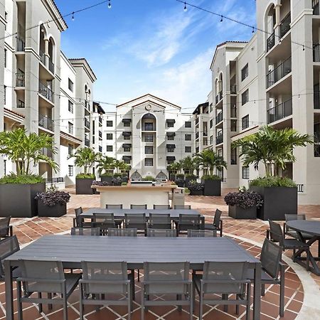 Dharma Home Suites Coral Gables At Gables Grand Plaza Miami Kültér fotó