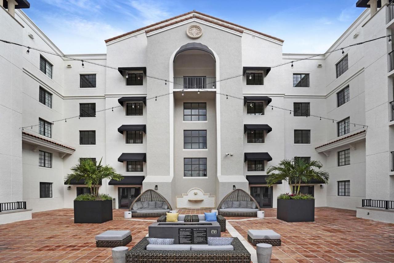 Dharma Home Suites Coral Gables At Gables Grand Plaza Miami Kültér fotó