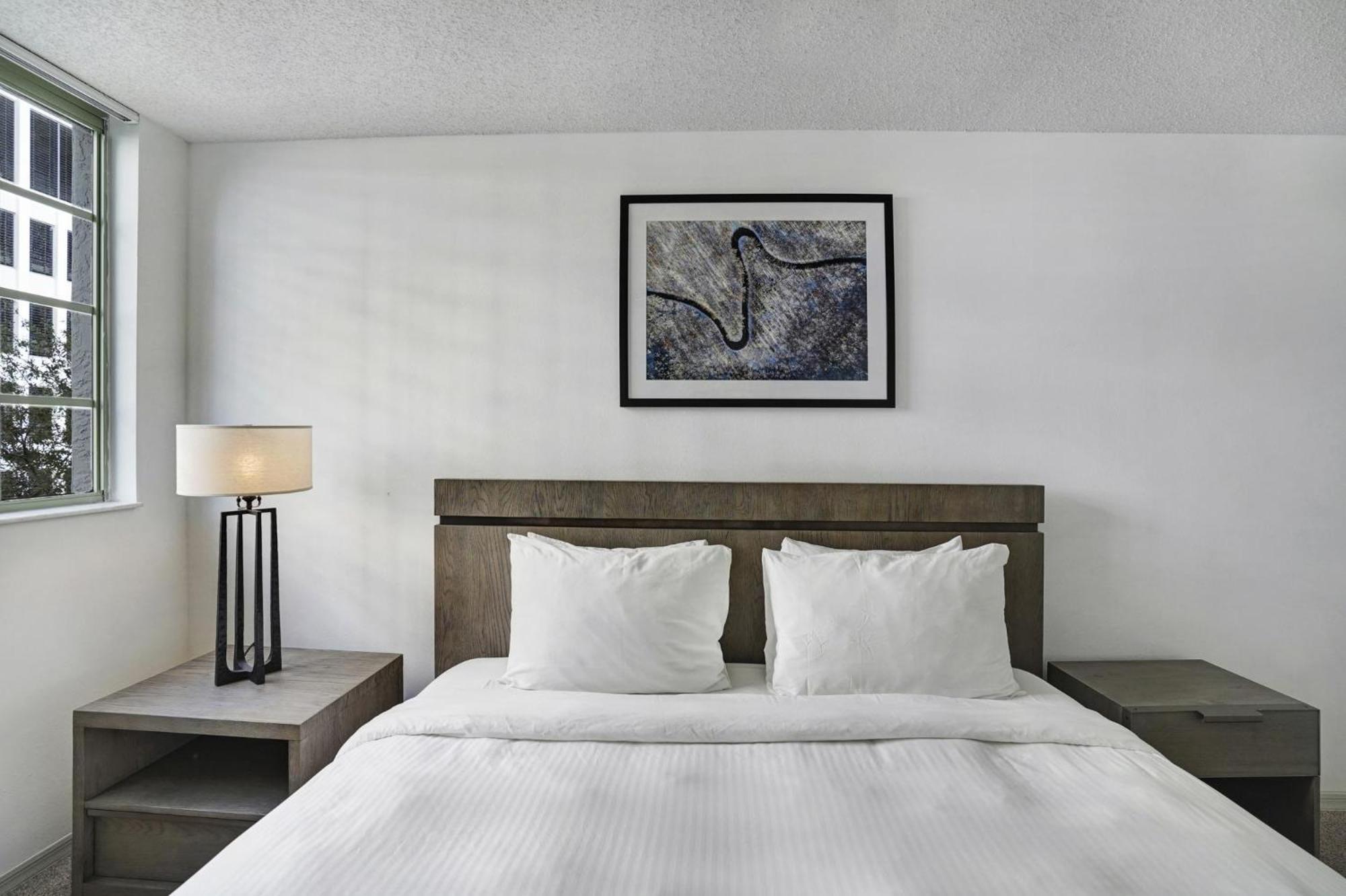 Dharma Home Suites Coral Gables At Gables Grand Plaza Miami Szoba fotó