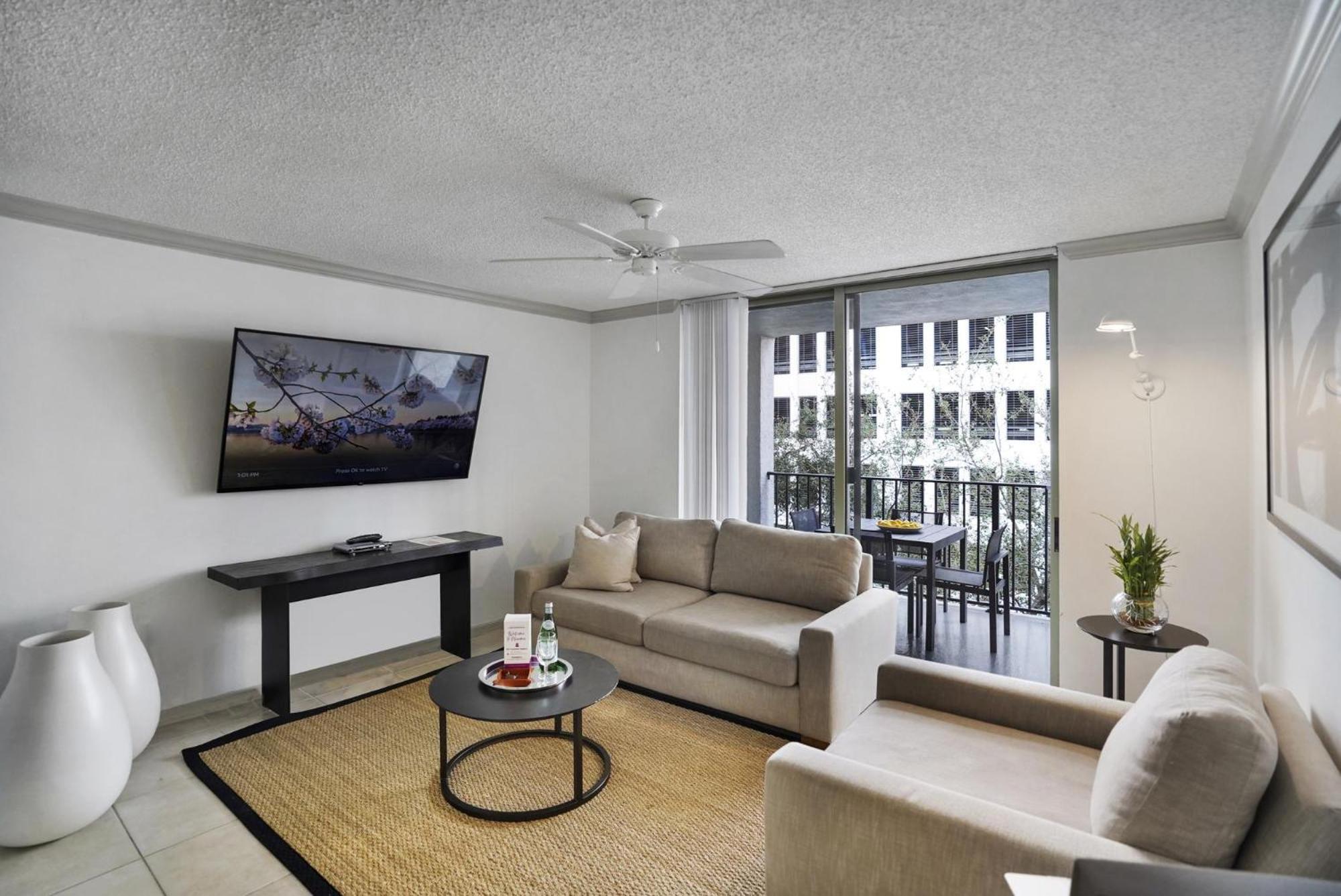 Dharma Home Suites Coral Gables At Gables Grand Plaza Miami Szoba fotó