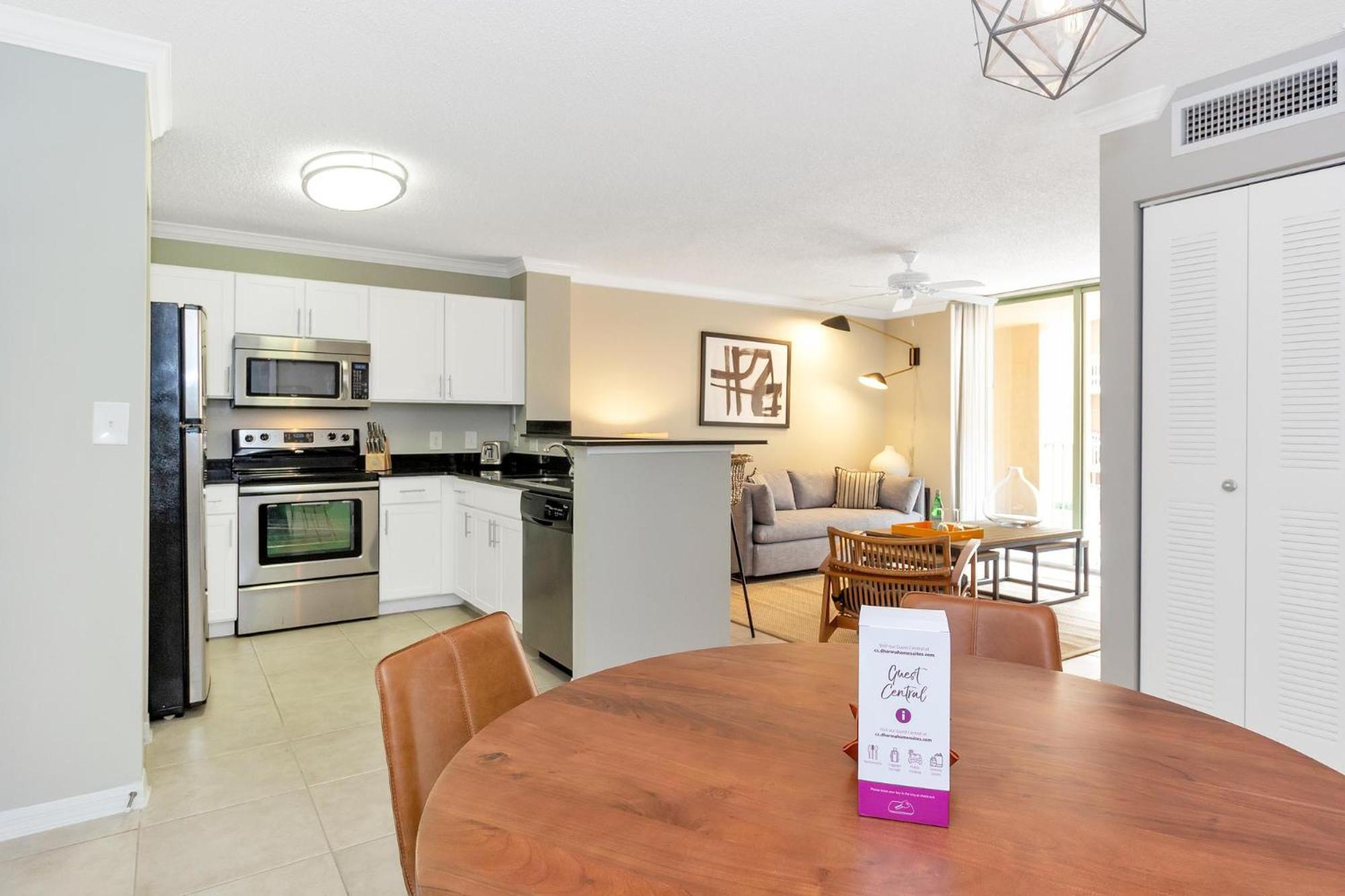 Dharma Home Suites Coral Gables At Gables Grand Plaza Miami Szoba fotó