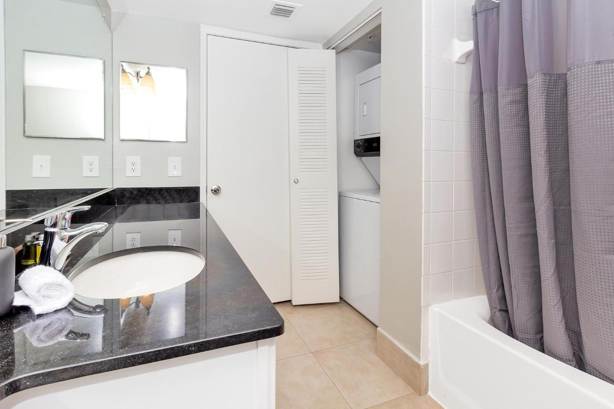 Dharma Home Suites Coral Gables At Gables Grand Plaza Miami Szoba fotó